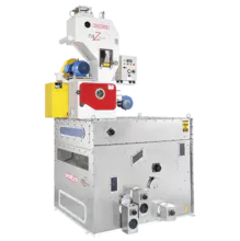 带造型的米·皮勒