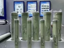 为反渗透海水淡化装置设计的8英寸海水膜R8040