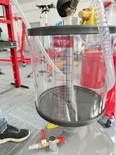 适用于升降千斤顶和起重机，车间起重机的废油排放罐，可以同时吸机油和接机油