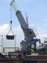 海洋伸缩臂吊机