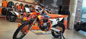 2023 KTM SX 450 F 工厂版越野摩托车